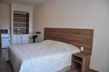 هتل Resende Inn