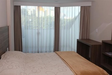 هتل Resende Inn