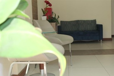 هتل Resende Inn
