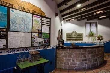 هتل Villa De Cabrales