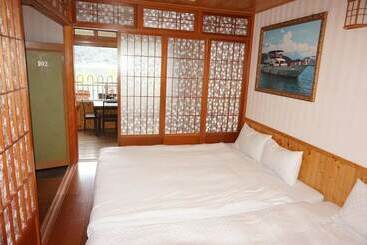 Lakeside B&b