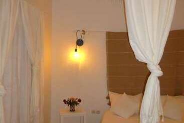 پانسیون Art'gana Lodge