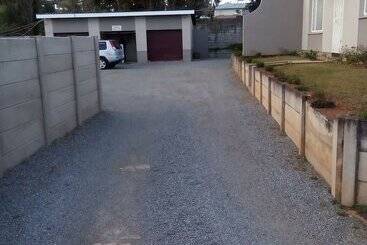 پانسیون Crisovik Guest House