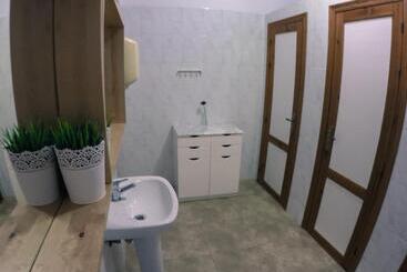 هاستل Centro De Ocio Alúa Casa Rural Iznájar Lago De Andalucía