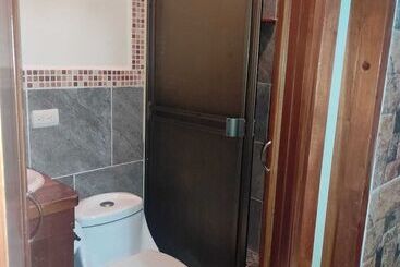 هاستل Hostal Los Octavianos Deluxe