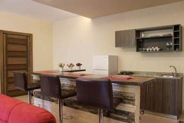 Austria Luxury Apartments, Faraya