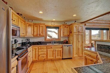 Barton 4 Bedroom Home By Redawning