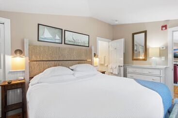 Bed and Breakfast Carlisle House Inn
