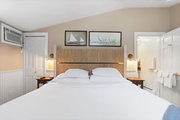 Bed and Breakfast Carlisle House Inn