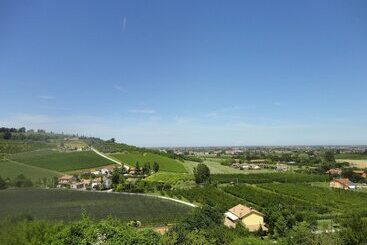 تختخواب و صبحانه Casa Monte Albano Experience