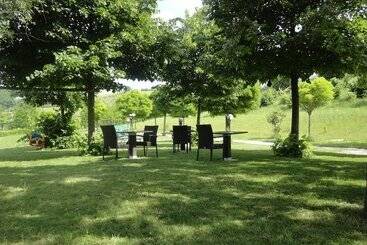 تختخواب و صبحانه Casa Monte Albano Experience