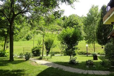 تختخواب و صبحانه Casa Monte Albano Experience