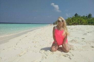 تختخواب و صبحانه Local Travel Beach