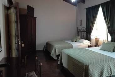 Casa Colonial Bed And Breakfast