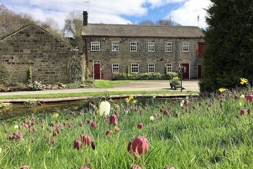 Hewenden Mill Cottages