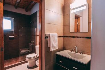 هتل Azalea Luxury Lodge