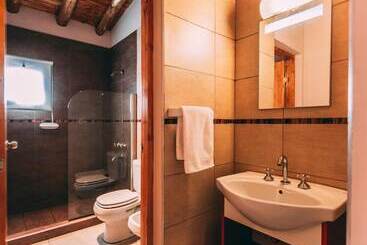 هتل Azalea Luxury Lodge