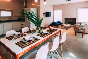 هتل Azalea Luxury Lodge