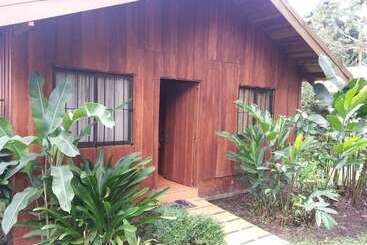 هتل Cabinas La Catarata