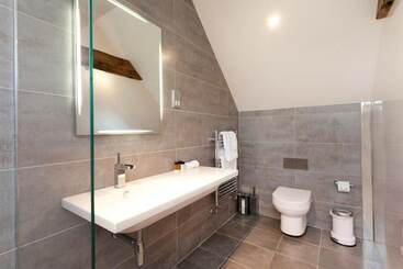 هتل Dbs Serviced Apartments   The Delven