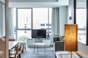هتل Gold Coast Private Apartments