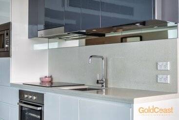 هتل Gold Coast Private Apartments