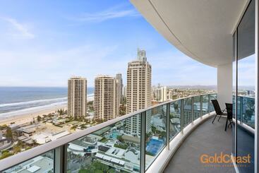 هتل Gold Coast Private Apartments