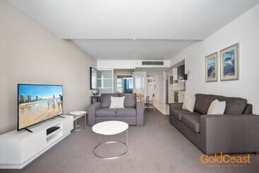 هتل Gold Coast Private Apartments