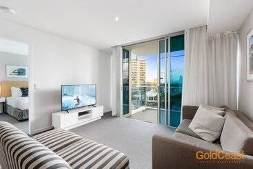 هتل Gold Coast Private Apartments