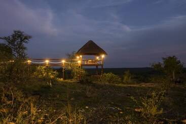 هتل Isilimela Game Lodge