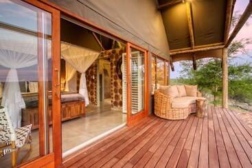 هتل Isilimela Game Lodge