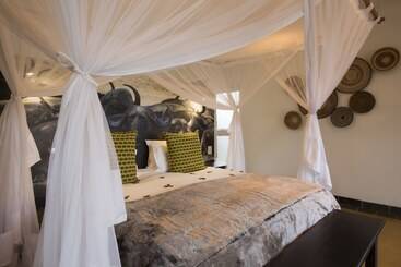 هتل Isilimela Game Lodge