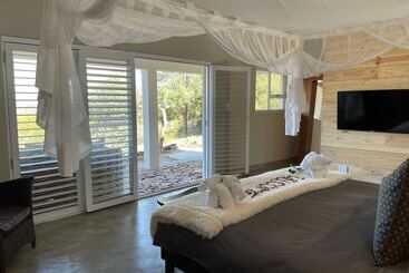 هتل Isilimela Game Lodge