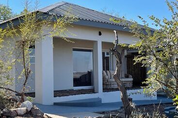 هتل Isilimela Game Lodge