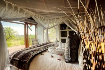 هتل Isilimela Game Lodge