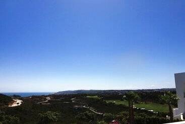 هتل Las Terrasses De Cortesin D38