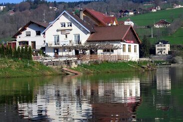 هتل Restaurant Les Cygnes