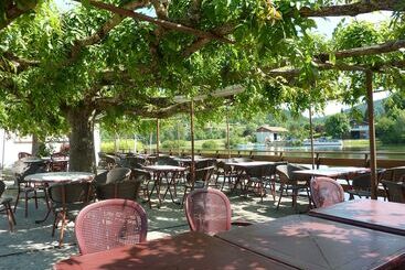 هتل Restaurant Les Cygnes