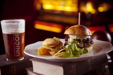 هتل The Bulls Head