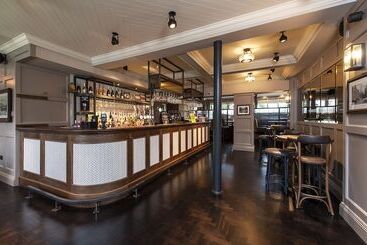 هتل The Bulls Head