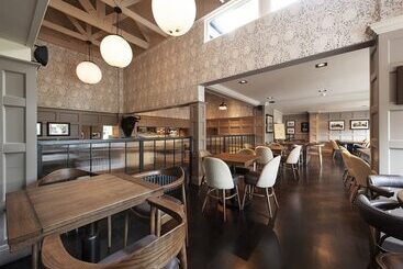 هتل The Bulls Head