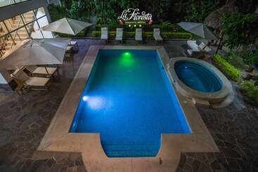 La Floresta Tarapoto Hostal