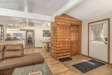 Lazy Elk Retreat   3 Br Cabin