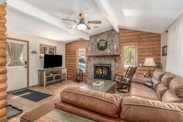 Lazy Elk Retreat   3 Br Cabin