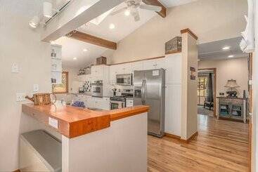 Lazy Elk Retreat   3 Br Cabin