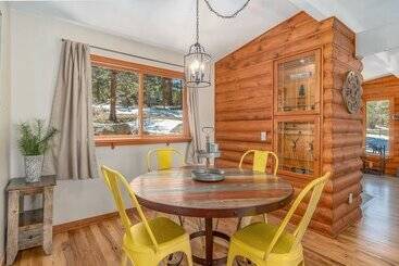 Lazy Elk Retreat   3 Br Cabin