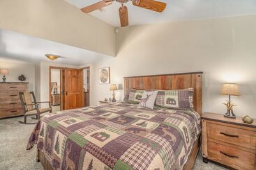 Lazy Elk Retreat   3 Br Cabin