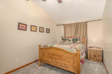 Lazy Elk Retreat   3 Br Cabin