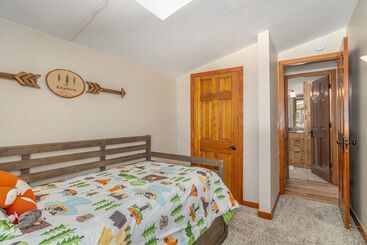Lazy Elk Retreat   3 Br Cabin
