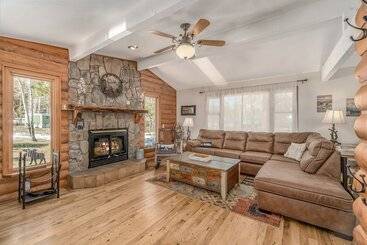 Lazy Elk Retreat   3 Br Cabin